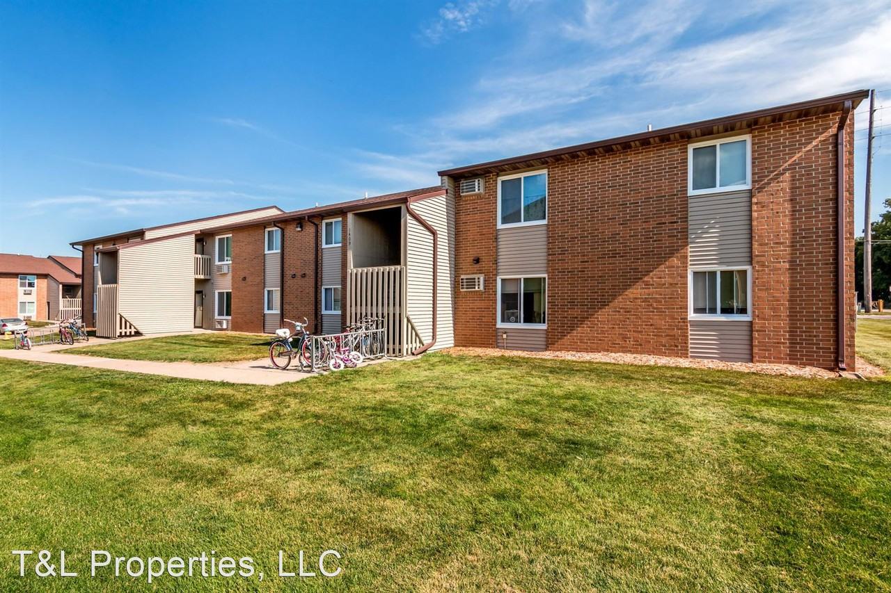 Indianola Park II Apartments 905 905 N 15th St & 1409 E Iowa Ave