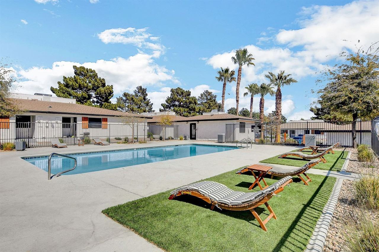 Tides on West Cheyenne Apartments 5507 W Cheyenne Ave, Las Vegas, NV