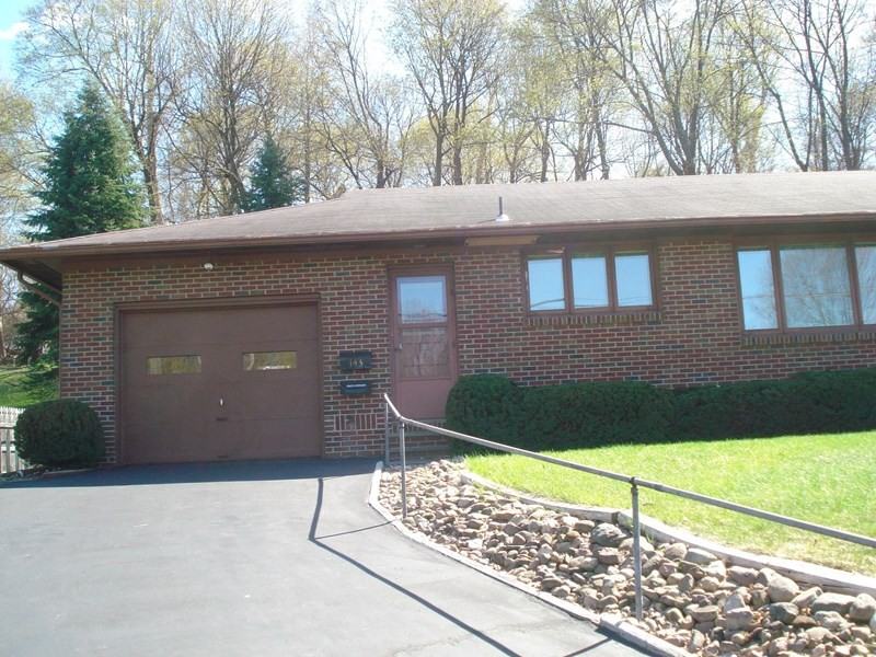 143 Boulder Road, Syracuse, NY 13209 3 bedroom House Rental Zumper