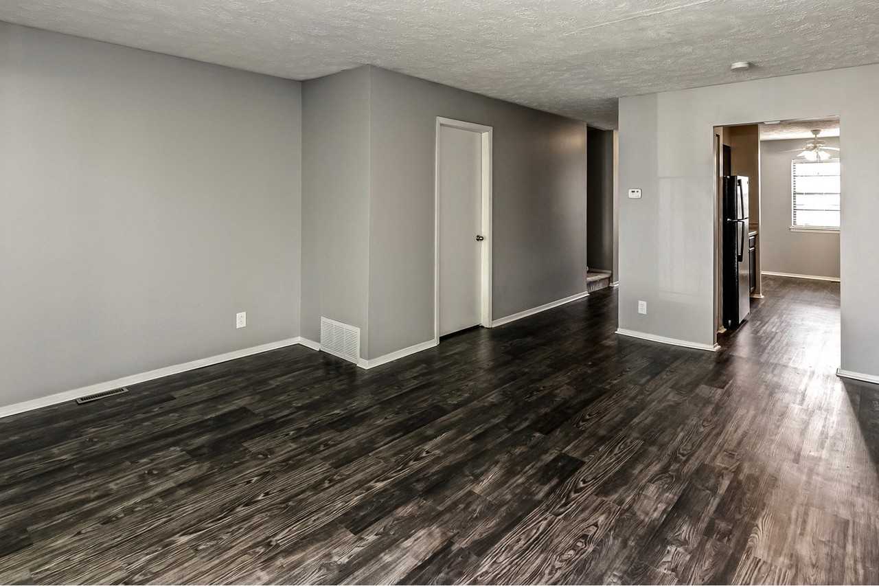 Terrace Garden Townhomes Apartments 10100 Grand Plz, Omaha, NE 68134