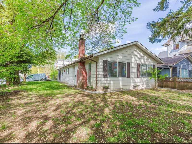 Full House (Rancher) in Central Port Coquitlam Apartments 2327