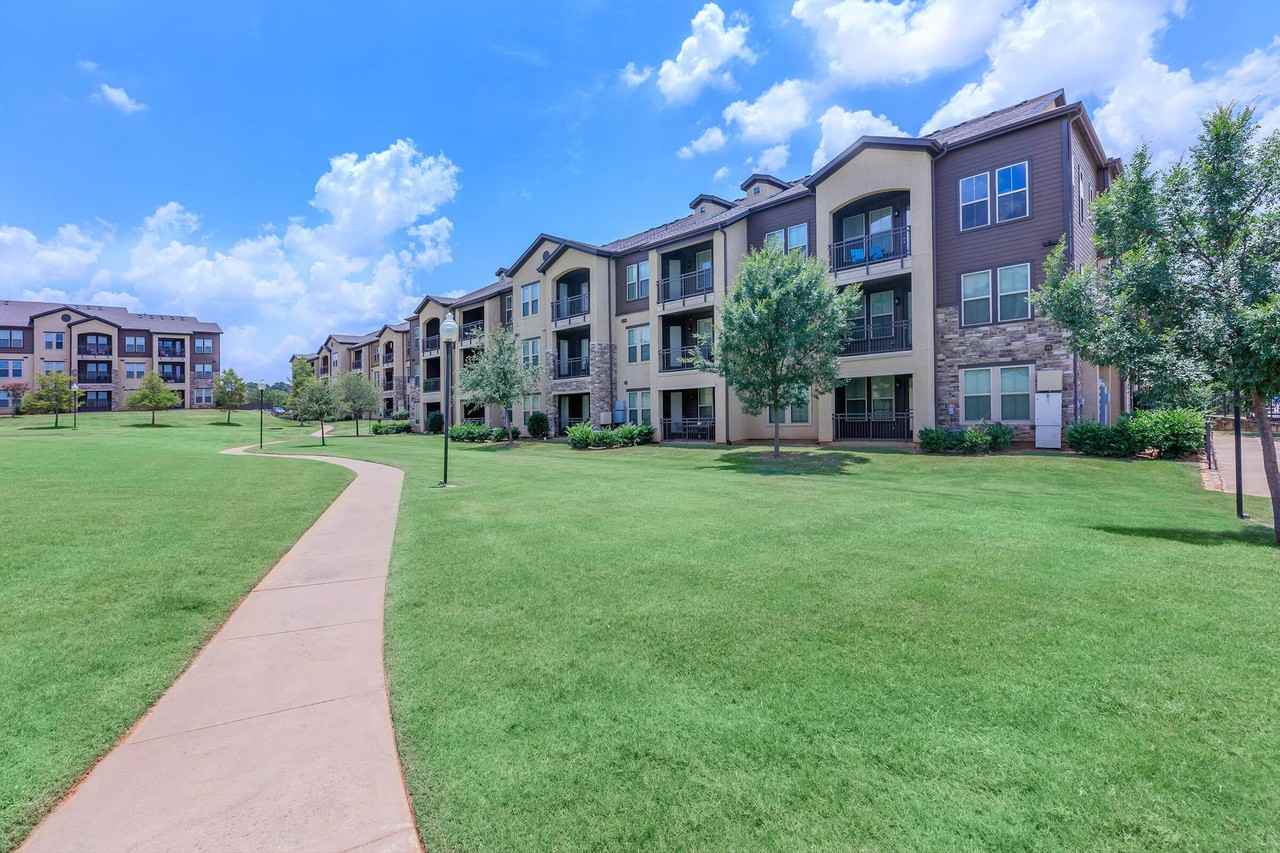 Paladin Apartments 1130 E Hawkins Pkwy, Longview, TX 75605 Zumper