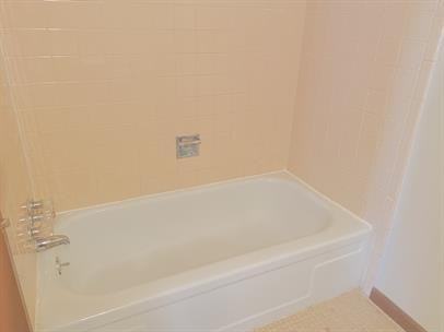 220 Shadyside Drive Apartments 715 Clinton River Dr Apt 6a, Mount