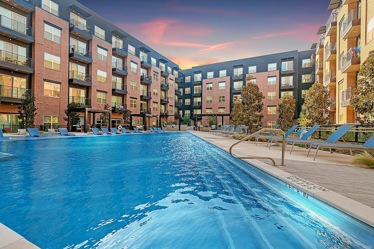 Los Altos Trinity Green Apartments 990 Singleton Blvd, Dallas, TX