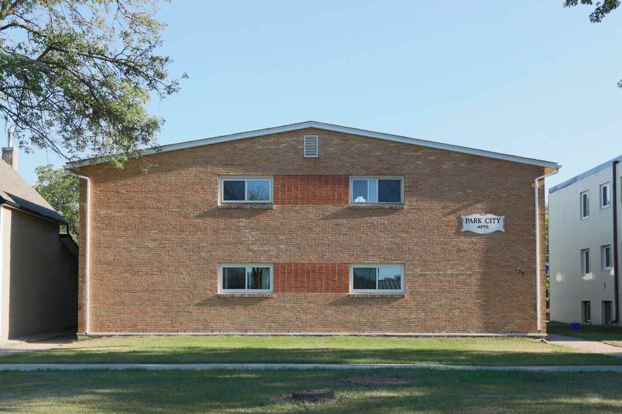 Park City Apartments 132 Kildare Ave E, Winnipeg, MB R2C 0P2 Zumper