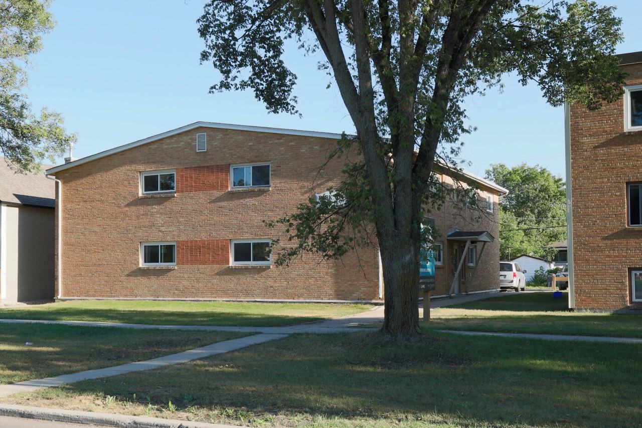 Park City Apartments 132 Kildare Ave E, Winnipeg, MB R2C 0P2 Zumper