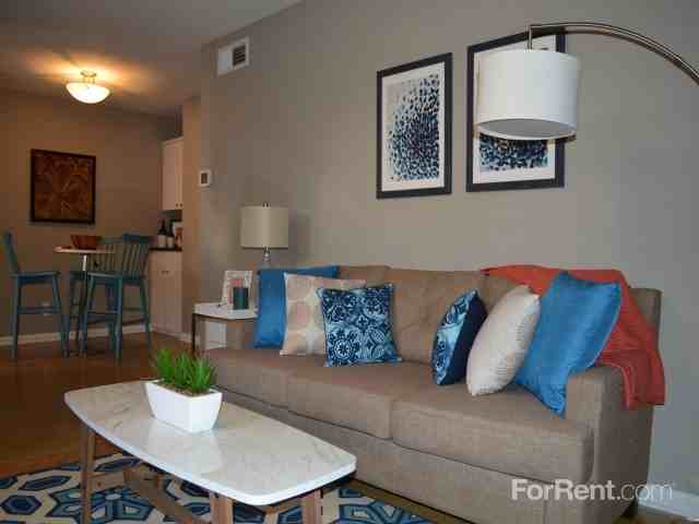 Escondido Village Apartments 7226 Blanco Rd, San Antonio, TX 78216