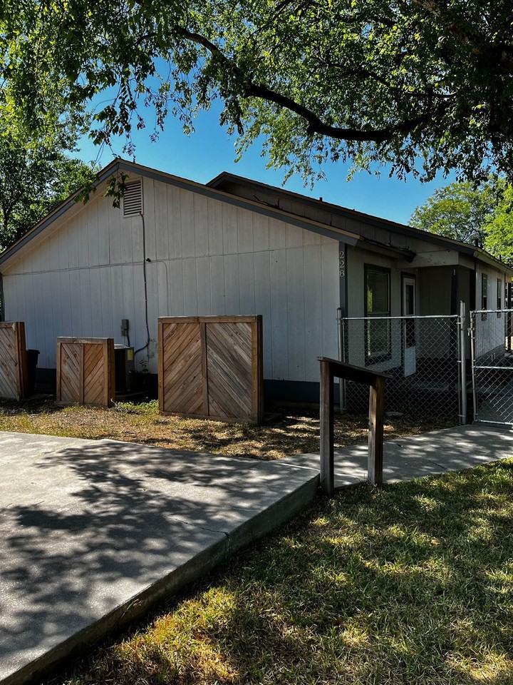 228 Coopwood Ave Apartments in Los Jardines, San Antonio, TX 78237 Zumper