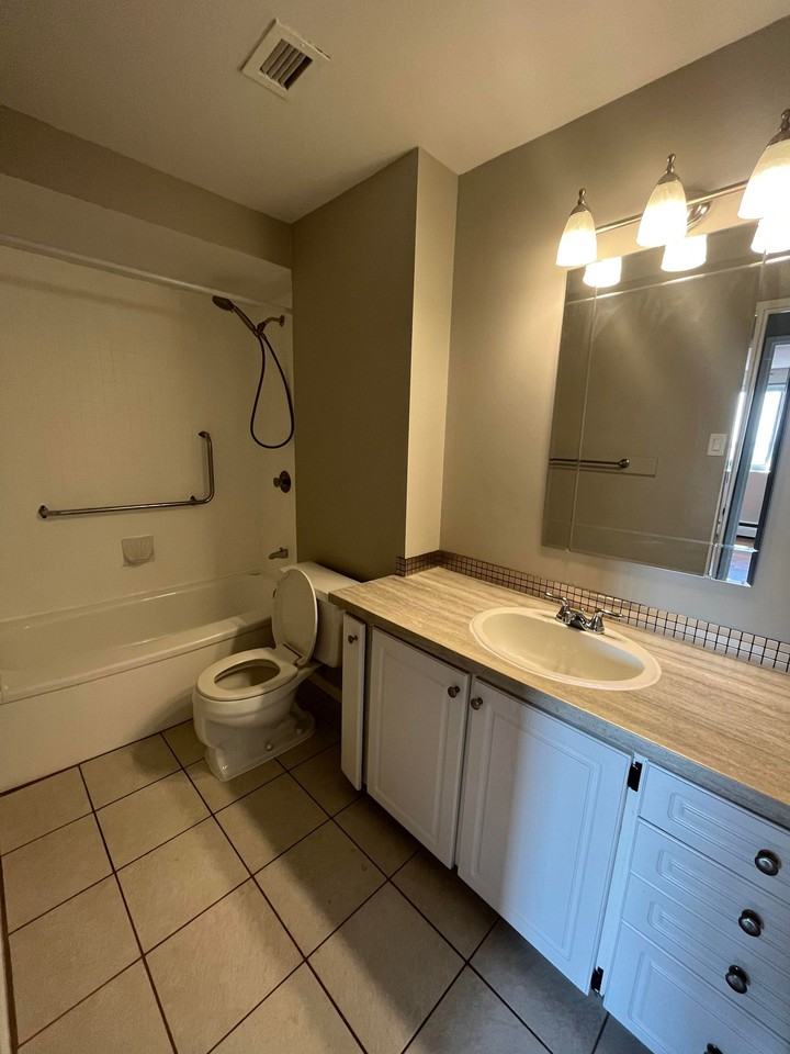 3100 Carling Ave Apartments in Bayshore, Ottawa, ON K2B 6J6 Zumper