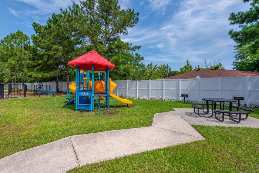 Grande Court Apartments 7610 Blanding Blvd, Jacksonville, FL 32244