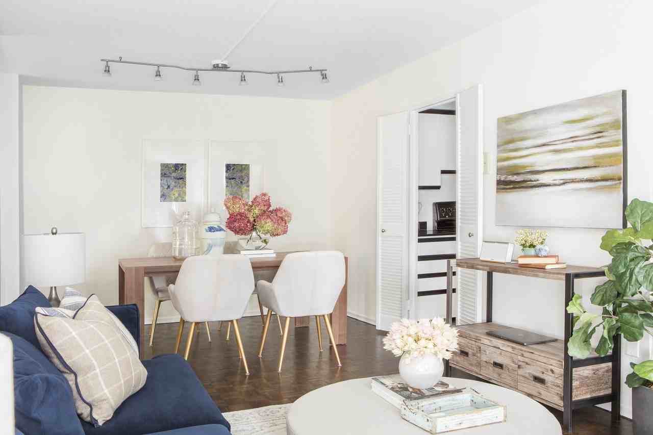 150 Graydon Hall Apartments 150 Graydon Hall Dr, Toronto, ON M3A 3B2