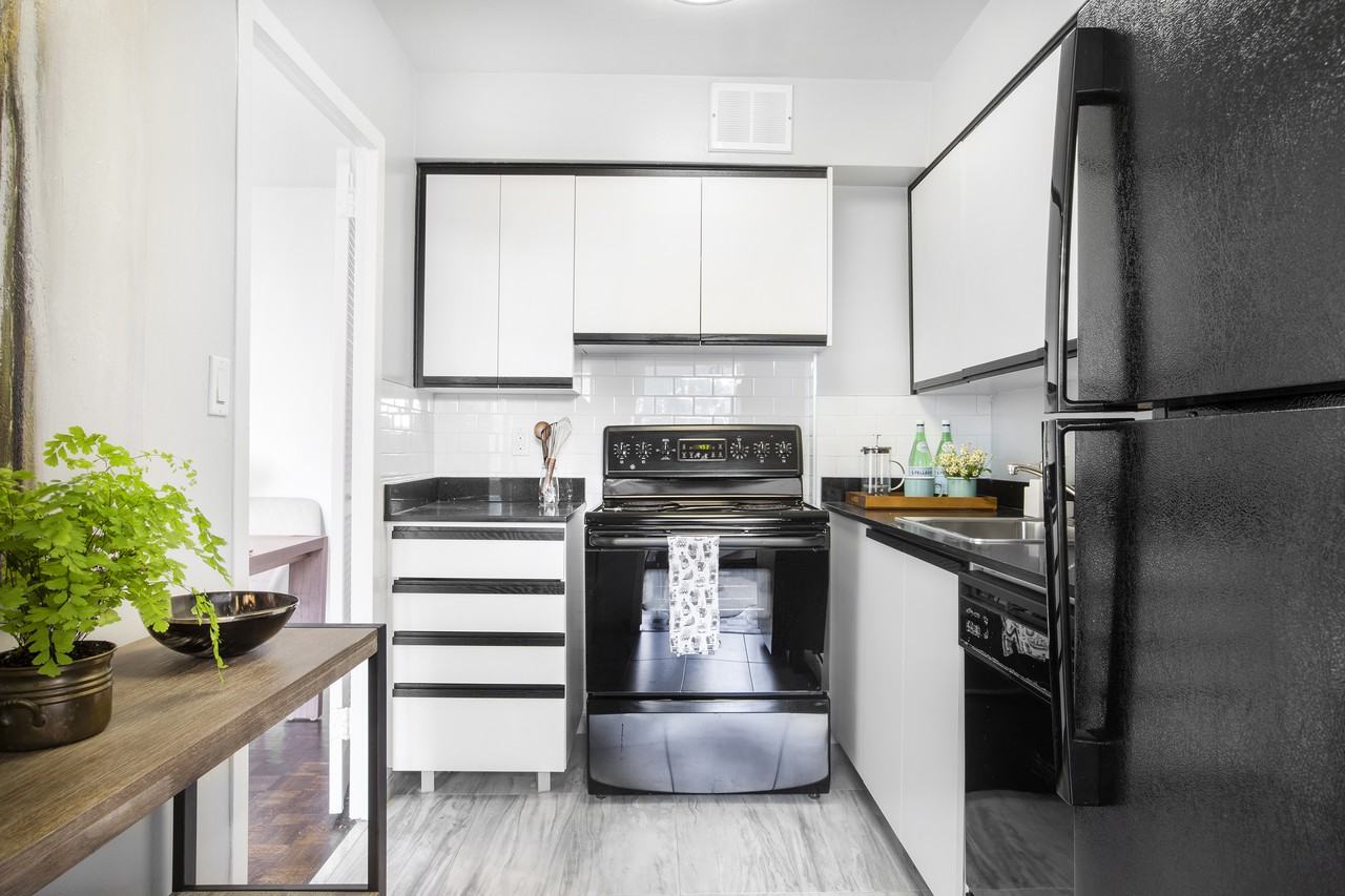 150 Graydon Hall Apartments 150 Graydon Hall Dr, Toronto, ON M3A 3B2