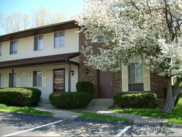 Maple Oaks Townhomes Apartments 2743 El Camino Dr, Middletown, OH