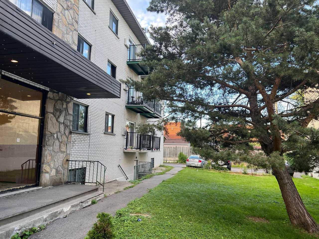 26502690 LouisParé Lachine Apartments 2650 Rue LouisParé, Montréal