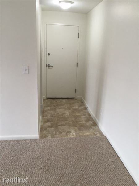 Rolling Green Apartments 195 Admiral Kalbfus Rd, Newport, RI 02840