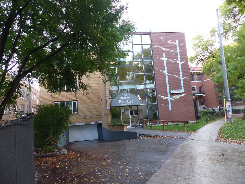 35/41 Balmoral Apartments 41 & 41 Balmoral Street, Winnipeg, MB R3C