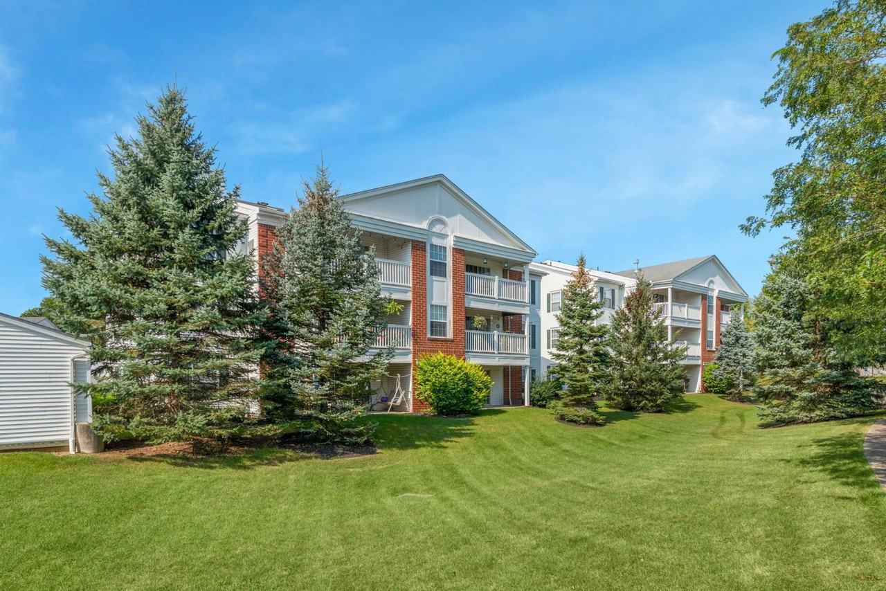 Parkwood Village Apartments 3710 Edgebrooke Dr, Brunswick, OH 44212