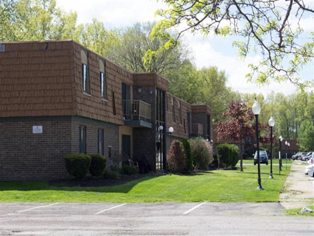Trenton Place Apartments 34188 Euclid Ave, Willoughby, OH 44094 Zumper