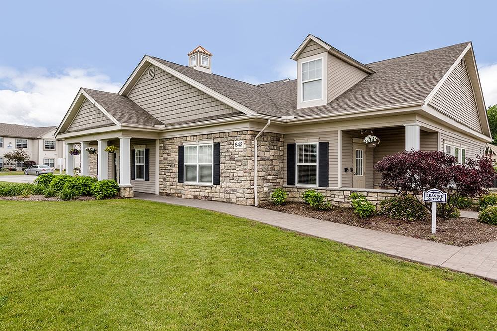 Cobblestone Court Apartments 842 Cobblestone Cir, Painesville, OH