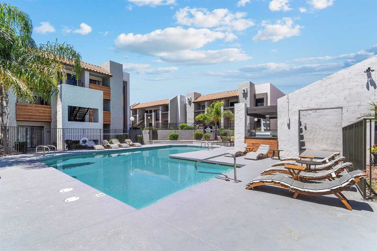 Tides on Cave Creek Apartments 12810 N Cave Creek Rd, Phoenix, AZ