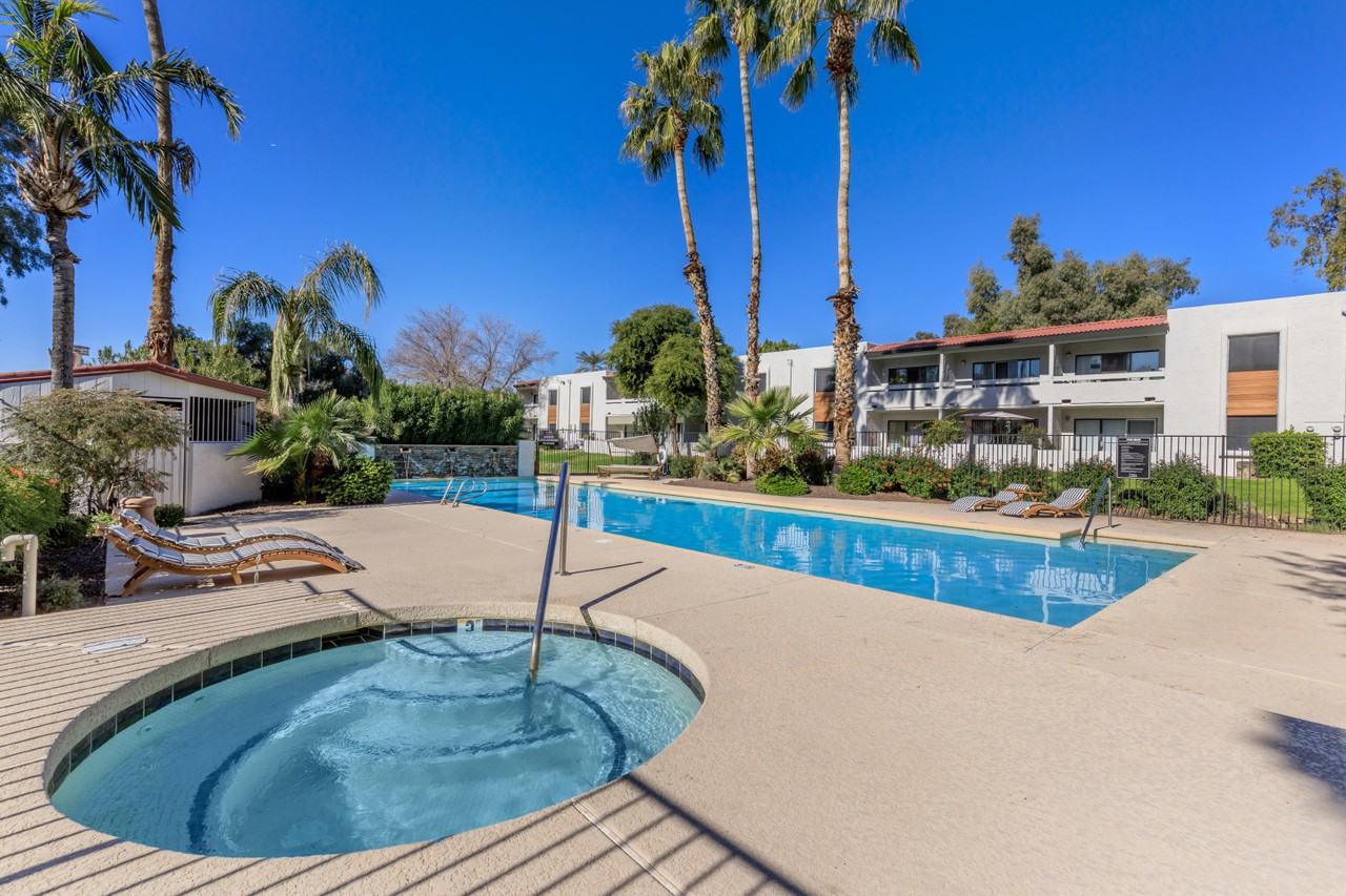 Tides at Paradise Valley Apartments 15202 N 40th St, Phoenix, AZ