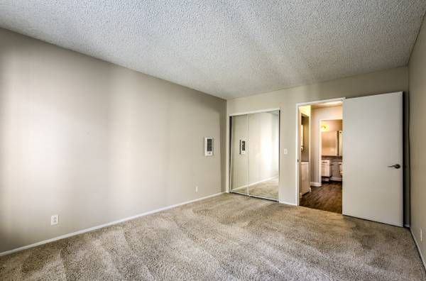 El Norte Villas Apartments 1051 W El Norte Pkwy, Escondido, CA 92026