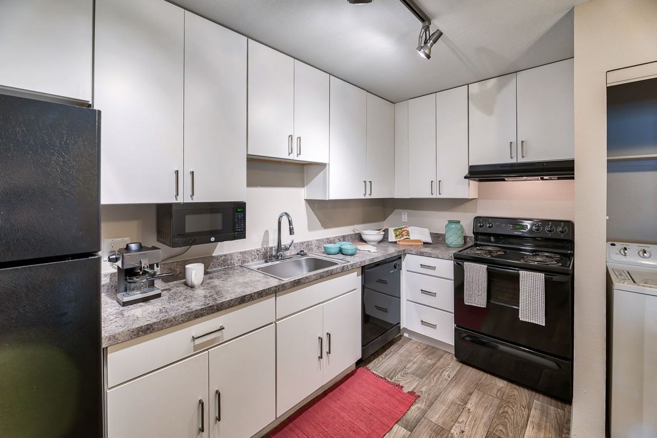 Cortland Heritage District Apartments 275 W Juniper Ave, Gilbert, AZ