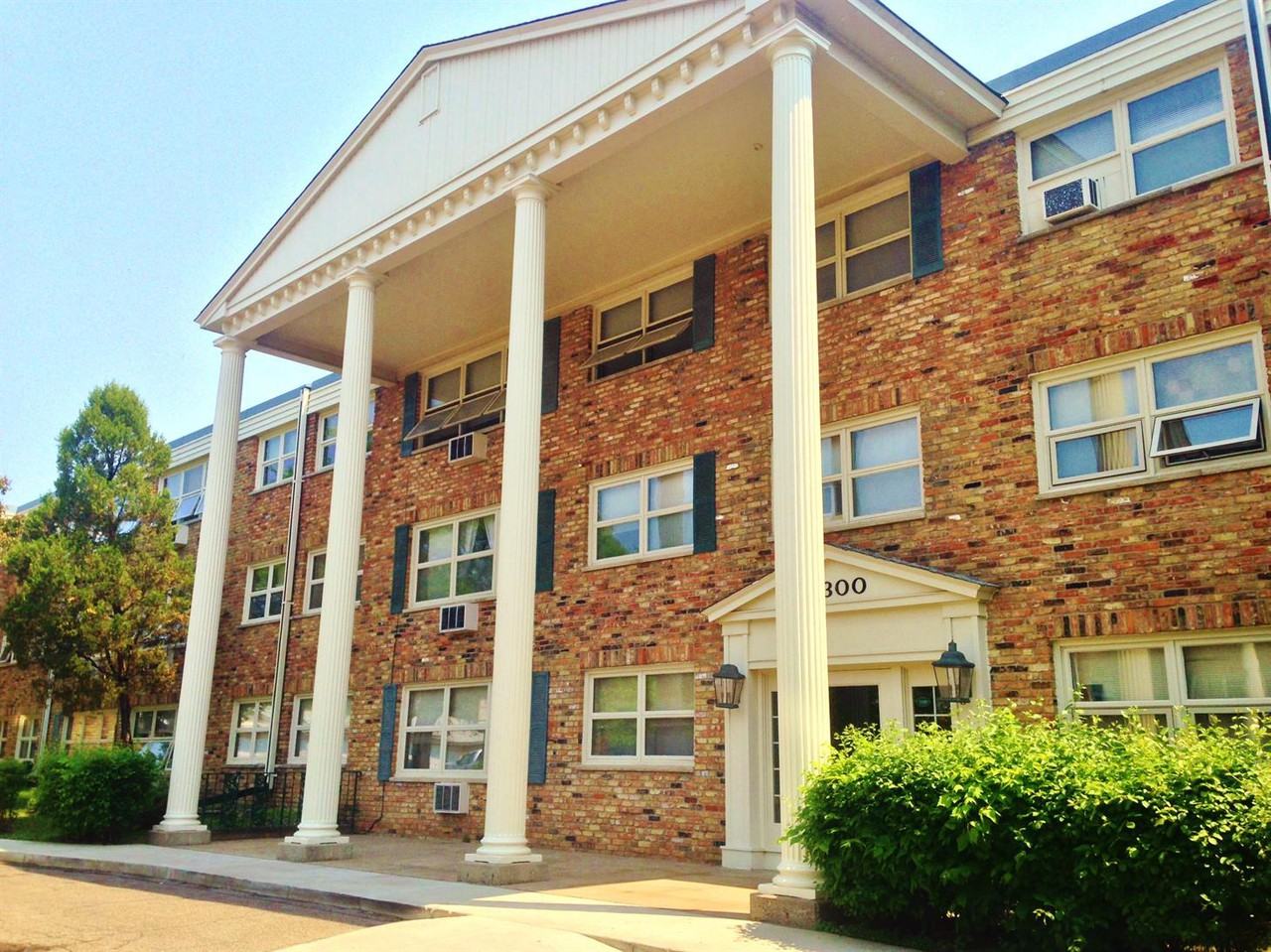 Aquila Park8216 Apartments 8216 W 30 1/2 St, St. Louis Park, MN