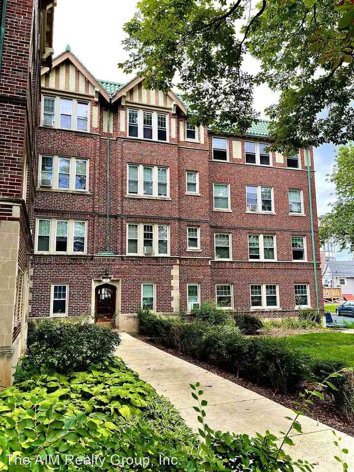 Kenilworth Apartments 1108 Curtiss St, Downers Grove, IL 60515 Zumper