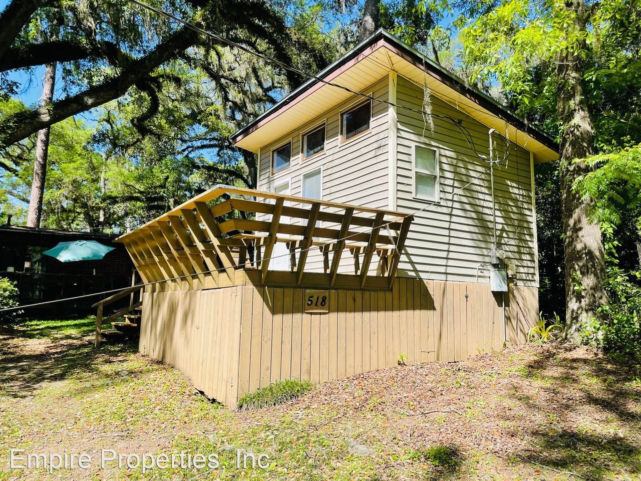 Van Buren/ Hart Street duplex Apartments in Woodland Drives