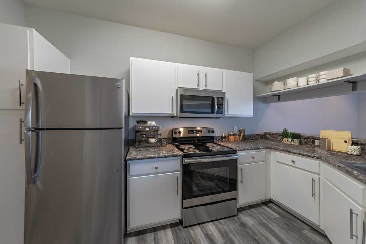 Residences at DeSales Plaza Apartments 1550 Madison Rd, Cincinnati