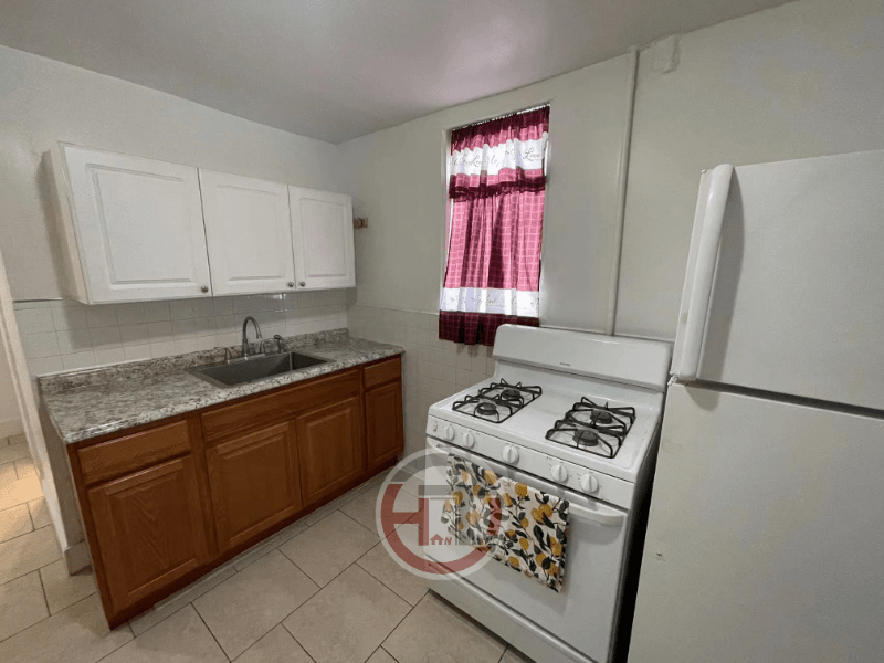 2521 Saint Raymonds Ave 1, New York, NY 10461 2 Bedroom House for