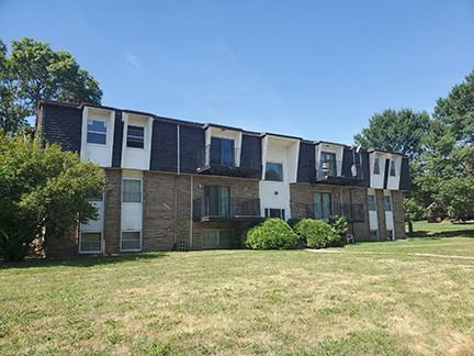 3745 Glen Oaks Blvd Apartments in Indian Hills, Sioux City, IA 51104