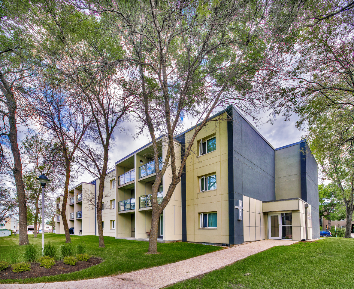Kimberly Gardens Apartments 720 & 720 Grey Street, Winnipeg, MB R2K 3W9 Zumper