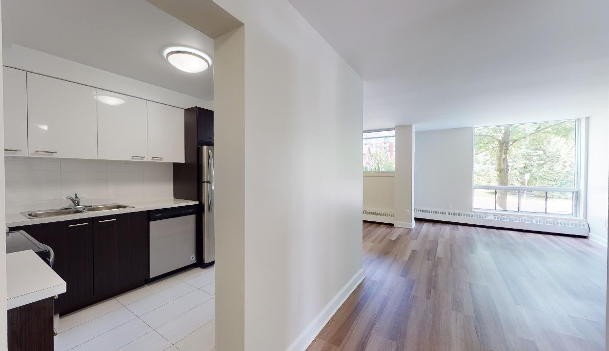 Parc Kildare Apartments 5755 Av SirWalterScott, Côte SaintLuc, QC