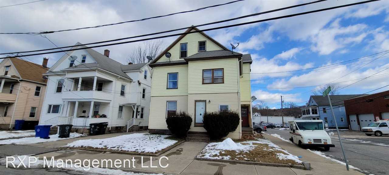 31 Center St Apartments in Torrington, CT 06790 Zumper