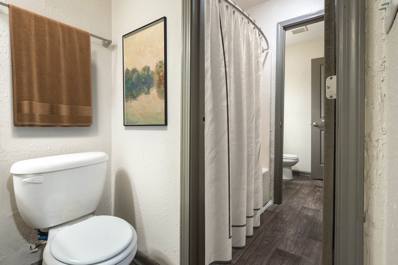 Flats on 7th Apartments 917 7th Ave, Garner, NC 27529 Zumper