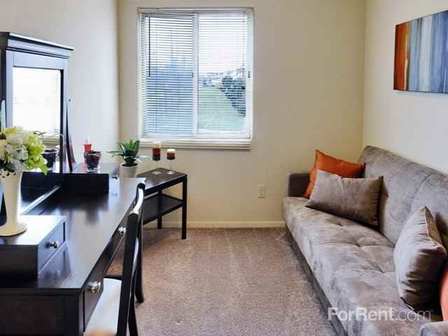 Clarkwood Greens Apartments 4761 Walford Rd, Warrensville Heights, OH 44128 Zumper