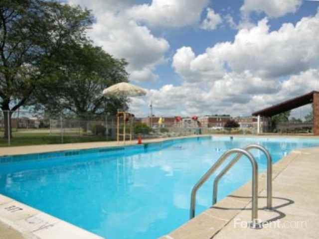 Clarkwood Greens Apartments 4761 Walford Rd, Warrensville Heights, OH 44128 Zumper