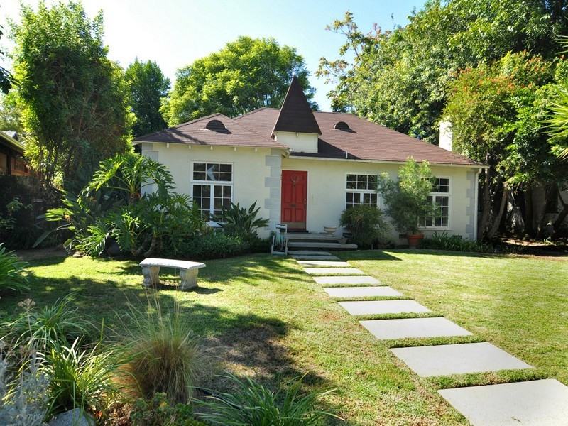 521 S Niagara St, Burbank, CA 91505 2 Bedroom Apartment for Rent