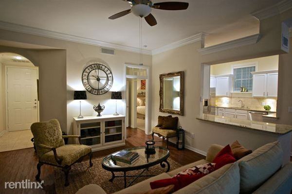 Memorial Apartments in Washington Ave Memorial Park, Houston, TX