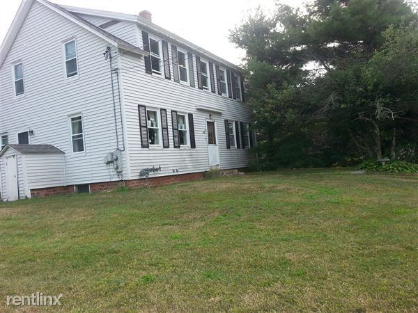 Lincoln Ave and Middle Highway Apartments Middle Hwy, Barrington, RI