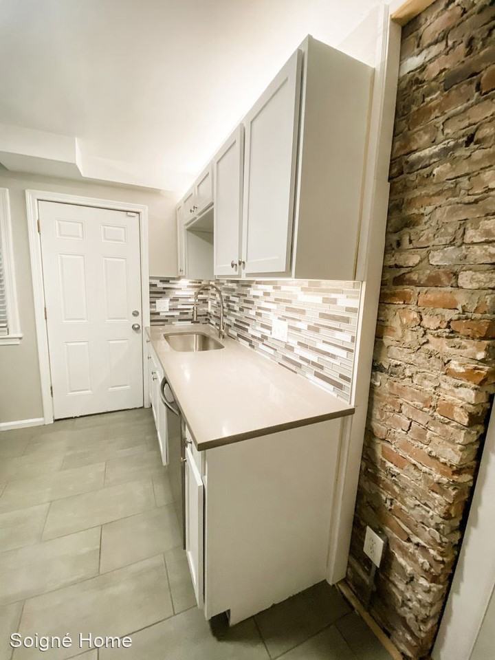 6520 Rockhill Road Apartments 6520 Rockhill Rd, Kansas City, MO 64131