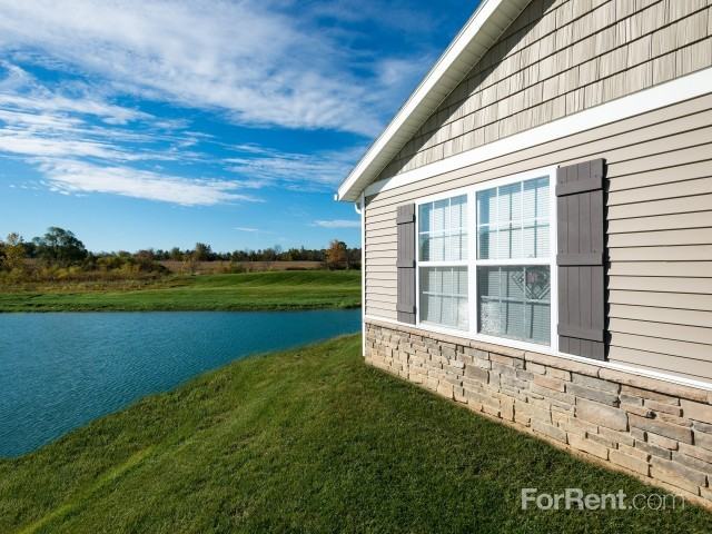 Milford Crossing by Redwood Apartments 1590 Milford Ave, Marysville