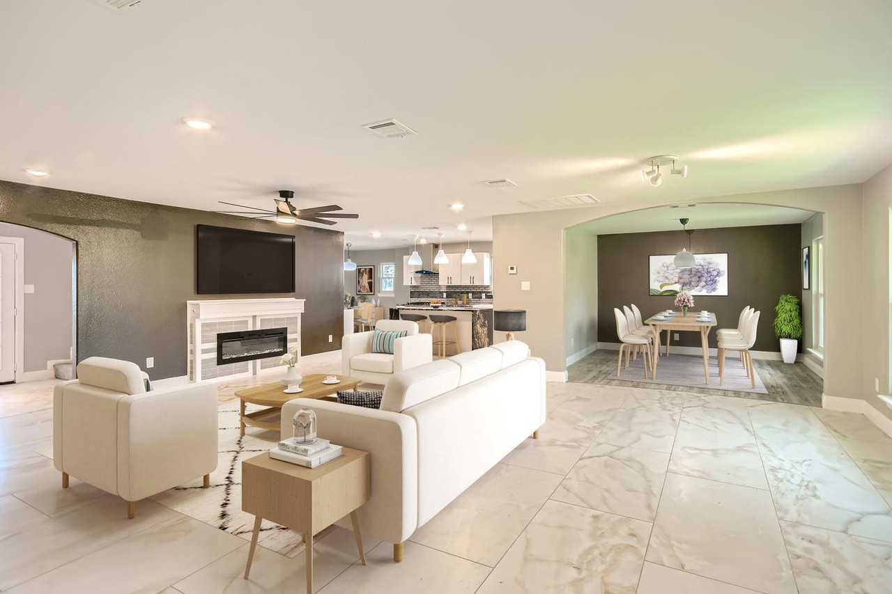 Spacious & renovated Preston Hollow home with big backyard Apartments