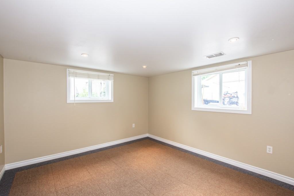 6680 Dunn Street Apartments 6680 Dunn St, Niagara Falls, ON L2G 2R1