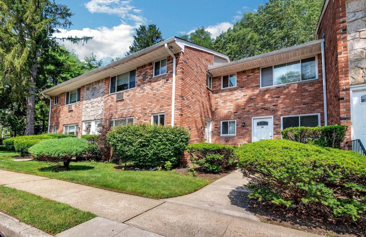 Eagle Rock Apartments at Nesconset 835 Nesconset Hwy, Nesconset, NY