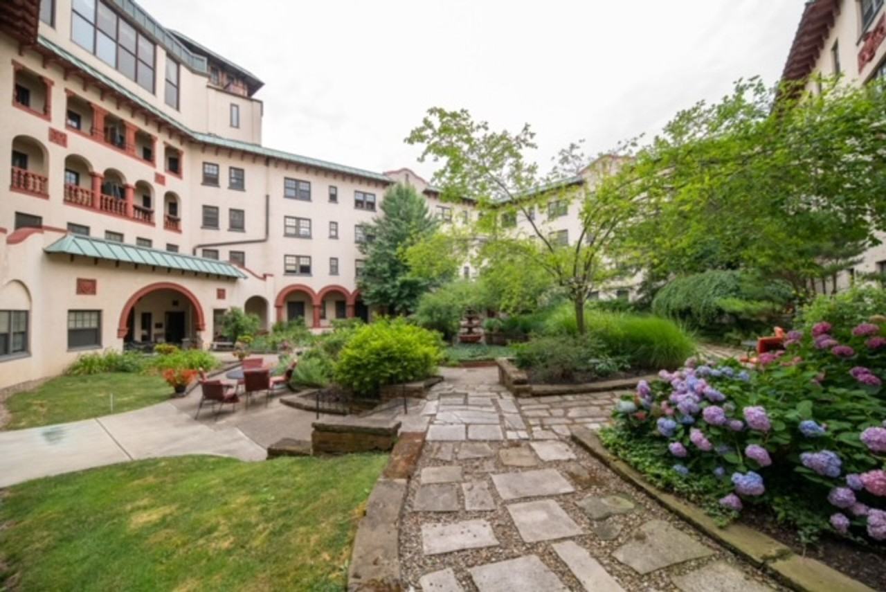 Alcazar Apartments 2450 Derbyshire Road, Cleveland Heights, OH 44106