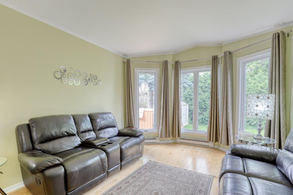 4478 Avenue du Château Pierrefonds, Montréal, QC H9K 1L3 4 Bedroom