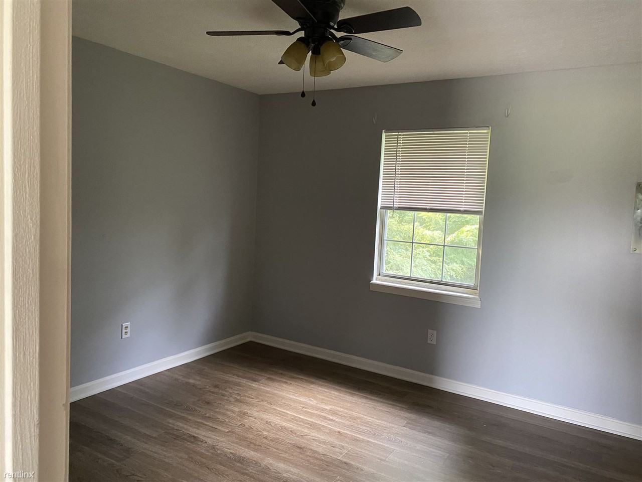 354 Shelby Ave 6, Radcliff, KY 40160 1 Bedroom House for 725/month